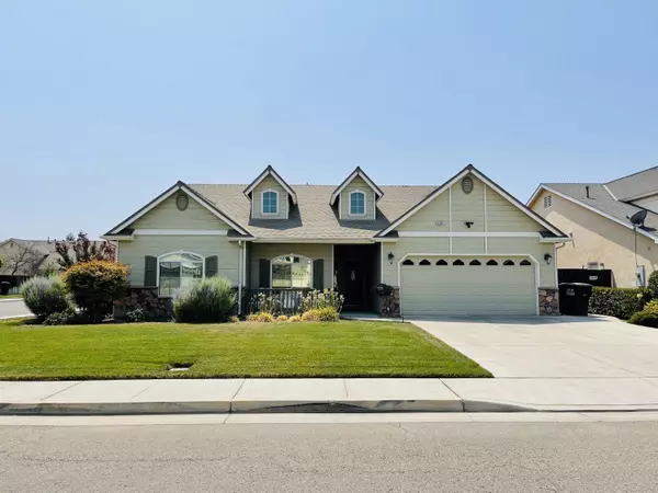 5107 W Lark Court, Visalia, CA 93291