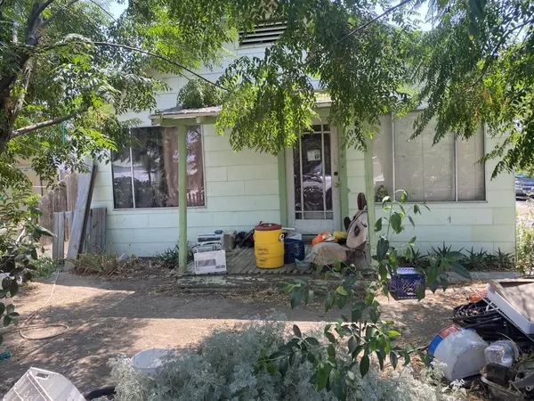 740 E Whitney Street, Avenal, CA 93204