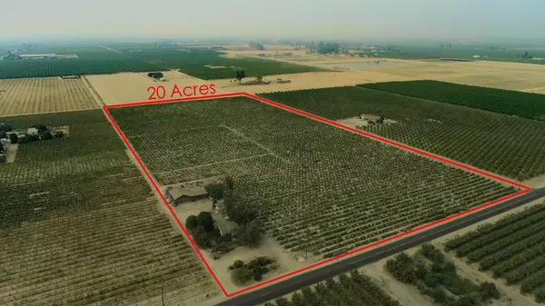 11827 E Conejo Avenue, Kingsburg, CA 93631