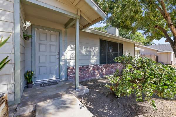 Visalia, CA 93277,2026 S Conyer Court