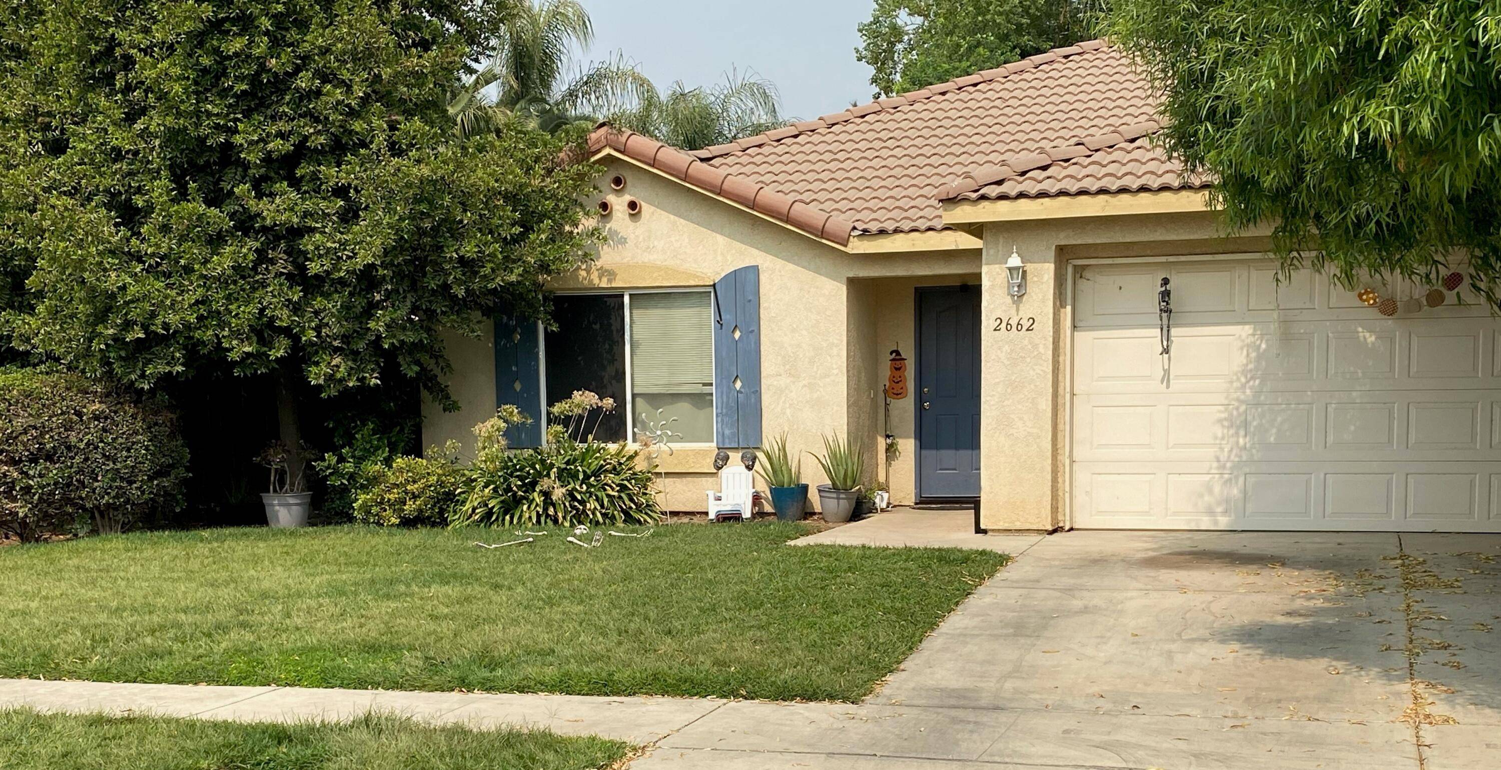 Tulare, CA 93274,2662 Azalea Avenue