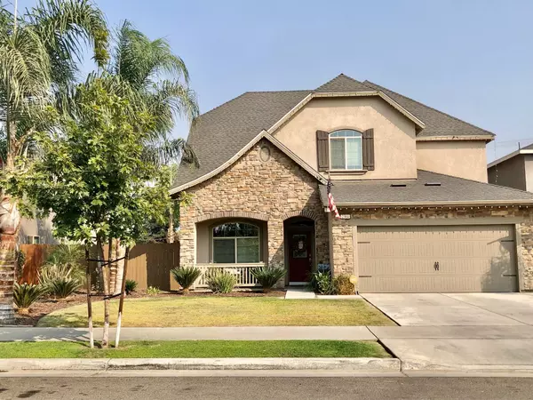 2304 N Shady Street, Visalia, CA 93291