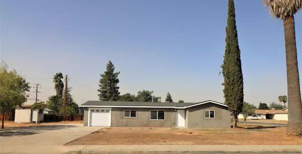 203 N Gene Avenue, Farmersville, CA 93223