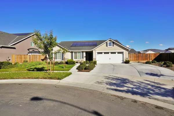 2258 W Queens Way, Hanford, CA 93230