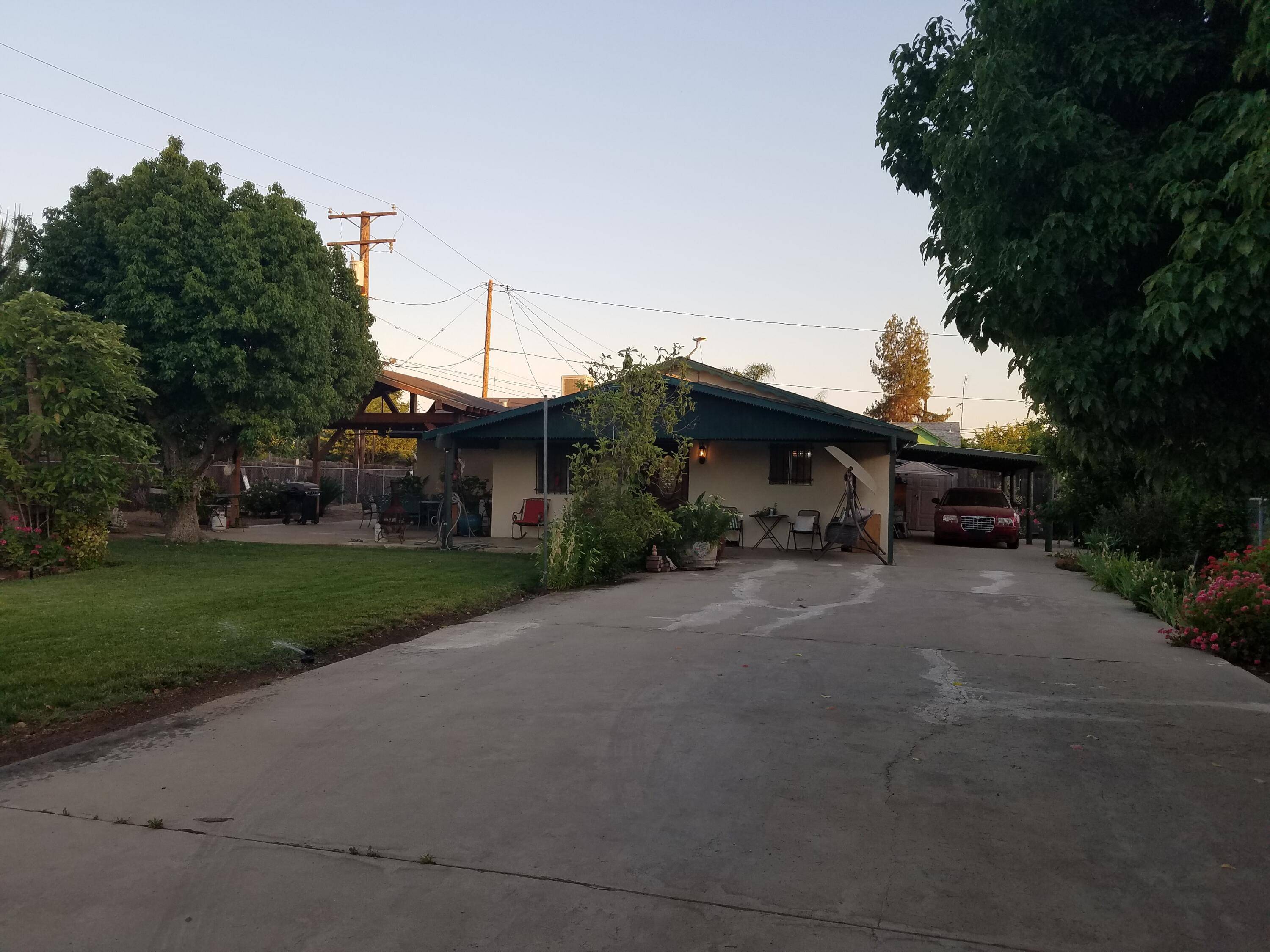 Lindsay, CA 93247,462 3rd Street