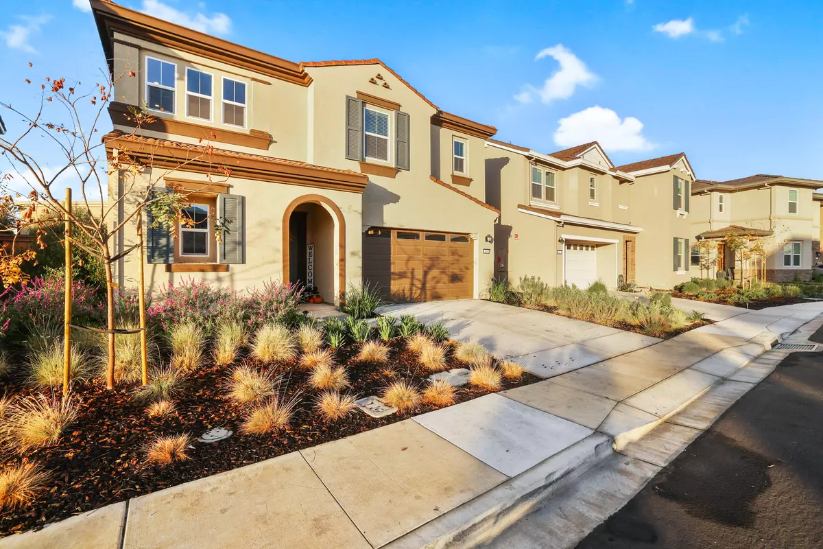 Brentwood, CA 94513,44 Redberry Loop