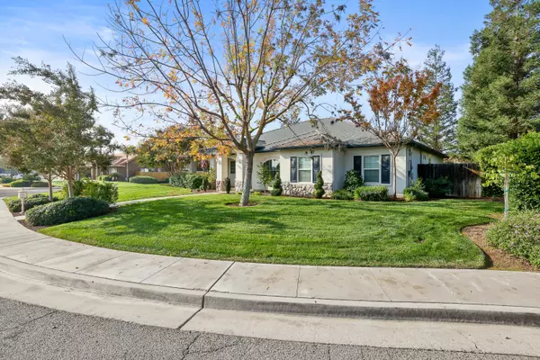 608 Dove Court, Exeter, CA 93221