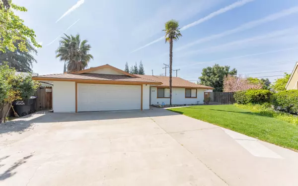 2135 S Woodland Street, Visalia, CA 93277