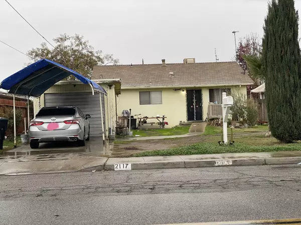 2117 N Bridge Street, Visalia, CA 93291