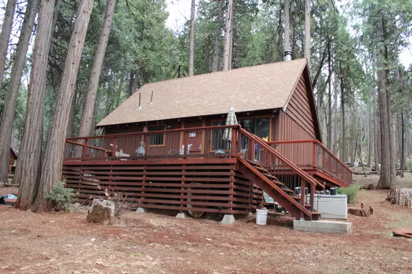 1804 Coy Flat Drive, Camp Nelson, CA 93265