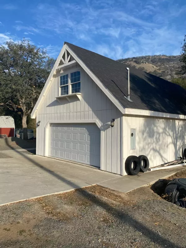 38129 Balch Park Road, Springville, CA 93265