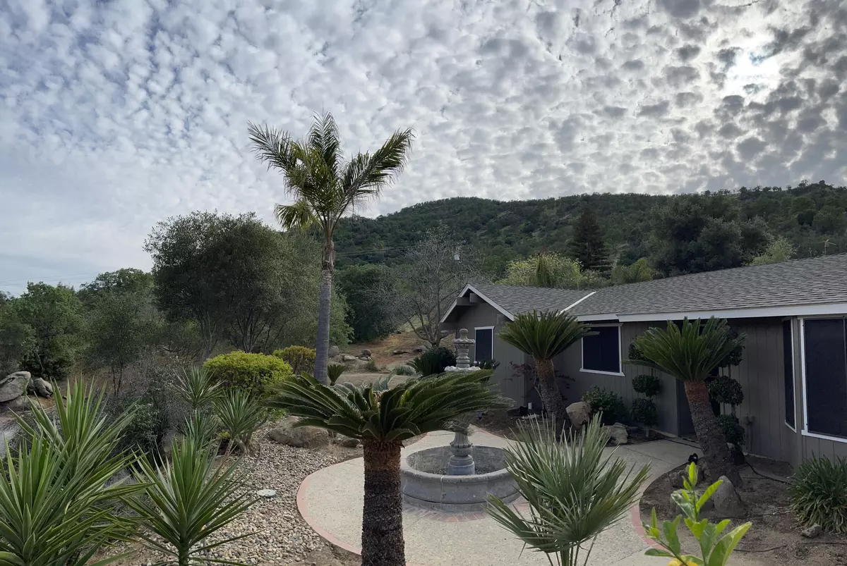 Squaw Valley, CA 93675,37129 Pebble Lane