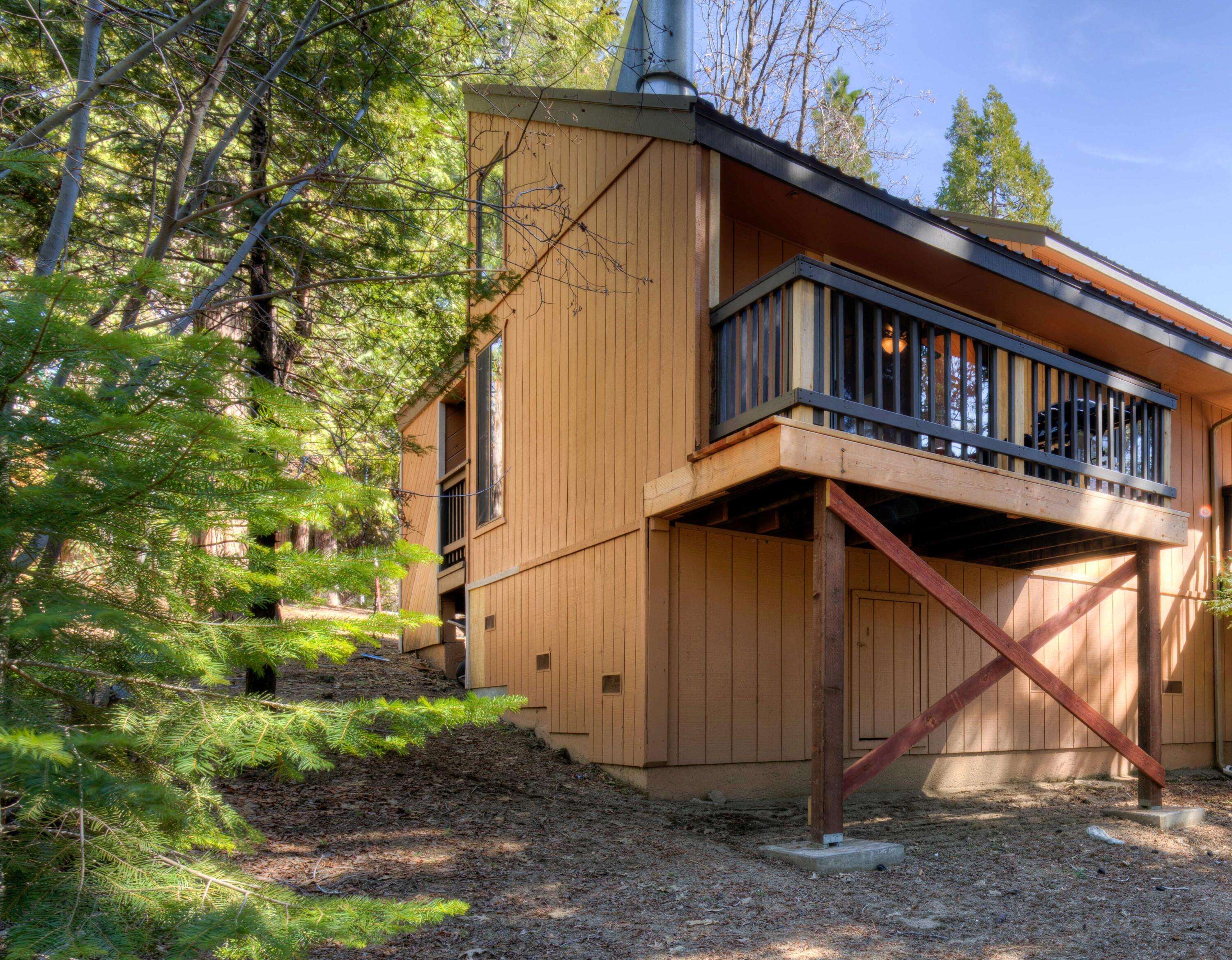 40812 Oakwoods Lane #106, Shaver Lake, CA 93664