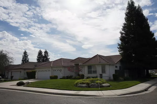 Visalia, CA 93292,3015 S Tracy Street