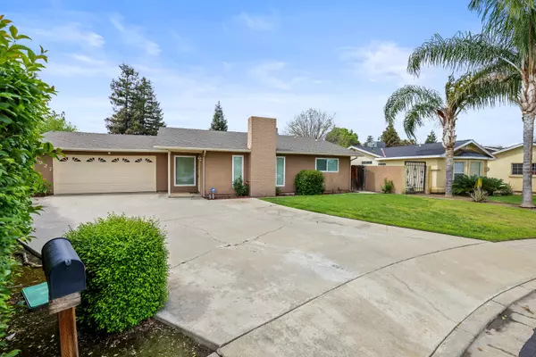 Visalia, CA 93277,1927 S Julieann Court