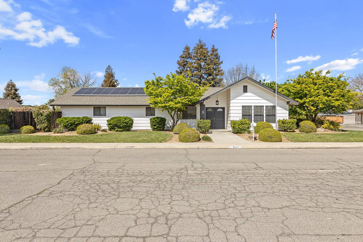 2401 Harold Street, Kingsburg, CA 93631