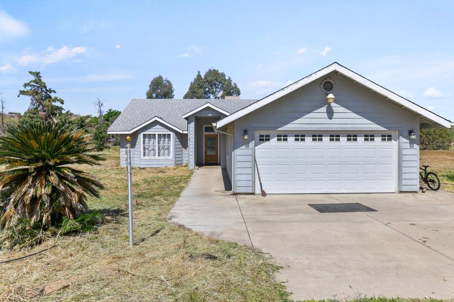 31926 Fritz Drive, Exeter, CA 93221