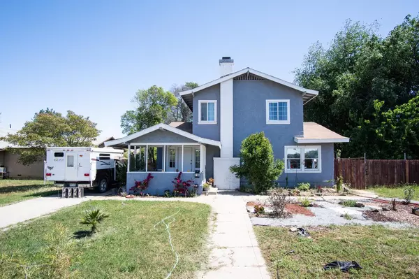 214 S Harvard Avenue, Lindsay, CA 93247