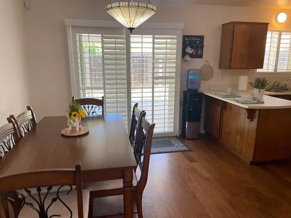 Visalia, CA 93291,728 W Dove Court