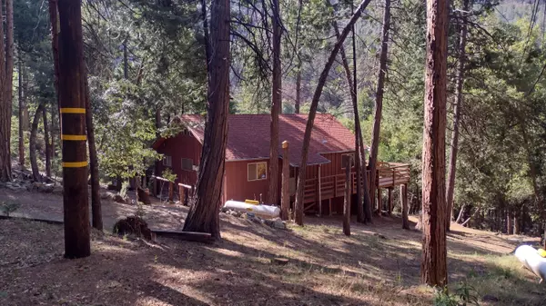 1866 James Drive, Camp Nelson, CA 93265