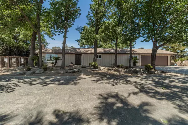 18852 E Adams Avenue, Reedley, CA 93654