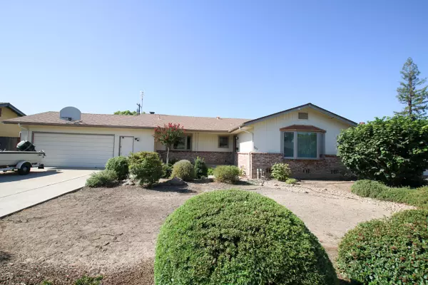 269 W Sycamore Avenue, Reedley, CA 93654