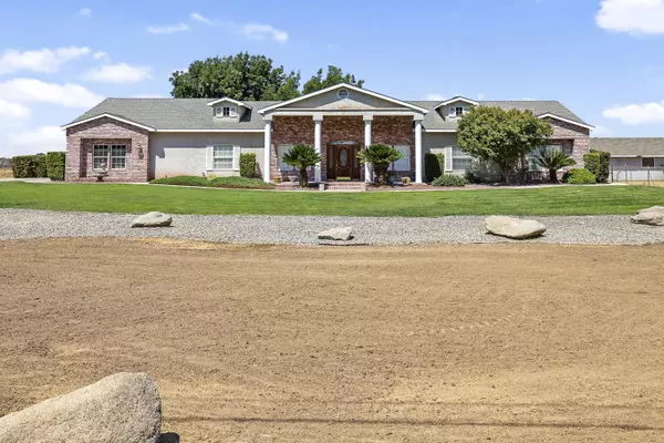 595 S Anderson Road, Exeter, CA 93221