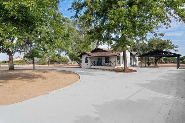 15024 Ave 336, Visalia, CA 93292