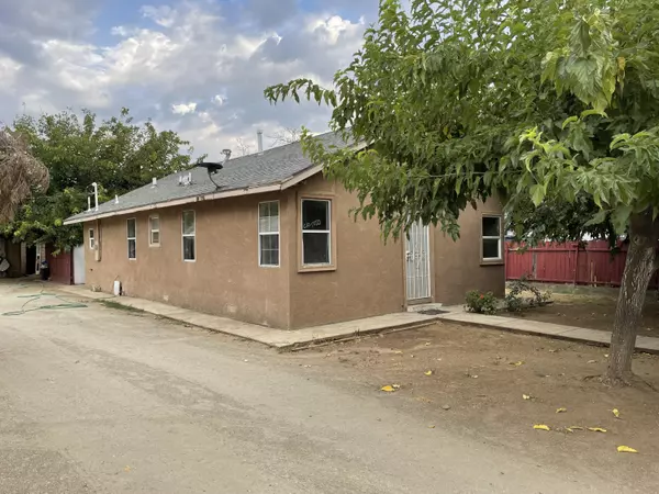 222 Stanford Avenue, Lindsay, CA 93247