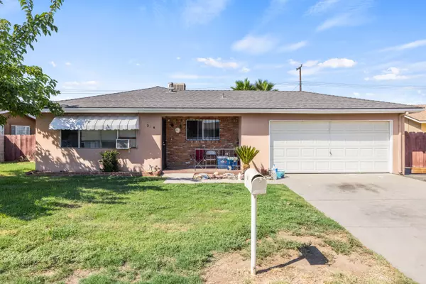 366 E Citrus Drive, Farmersville, CA 93223