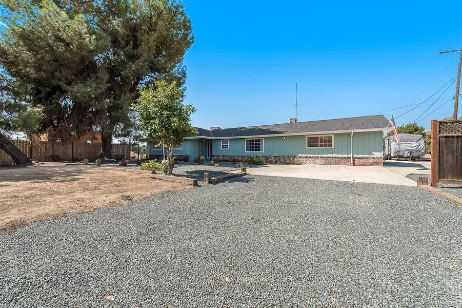 23975 Rd 196, Lindsay, CA 93247