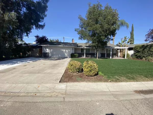 Visalia, CA 93277,3448 W Iris Avenue