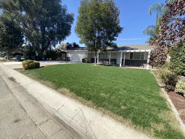 Visalia, CA 93277,3448 W Iris Avenue