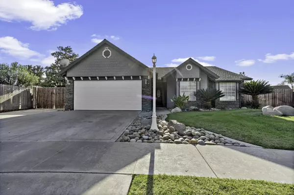 1944 Pebble Court, Tulare, CA 93274