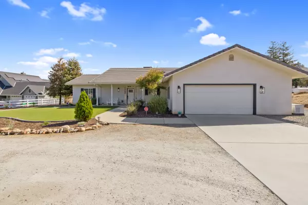 16604 Goat Ranch Road, Springville, CA 93265