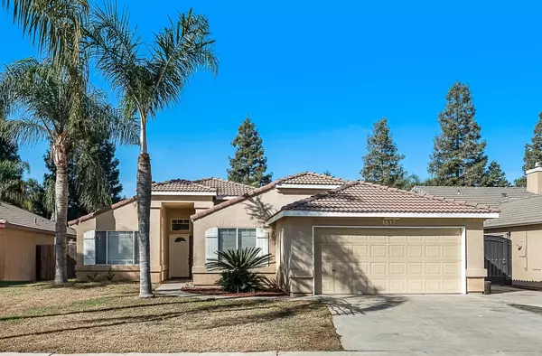 1517 N Rio Vista Court, Visalia, CA 93292