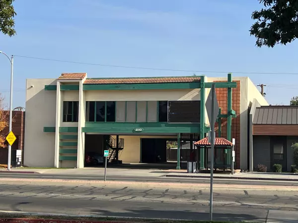210 S Mooney Boulevard, Visalia, CA 93291