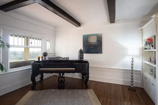 Porterville, CA 93257,953 N Scenic Drive