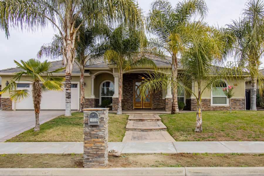 1032 Orange Court, Lindsay, CA 93247