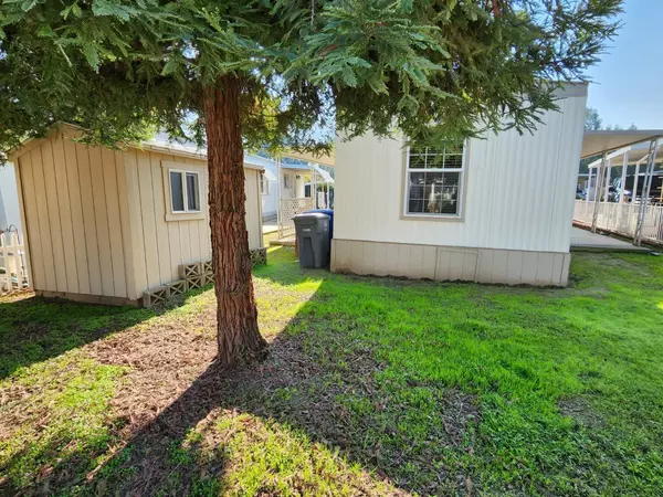 Reedley, CA 93654,1300 W Olson Avenue #46