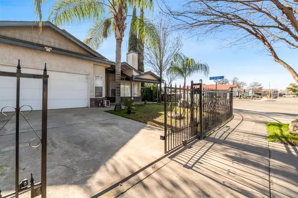 Tulare, CA 93274,493 Old Town Drive