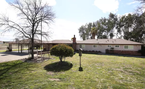 Laton, CA 93242,575 E Laguna Avenue