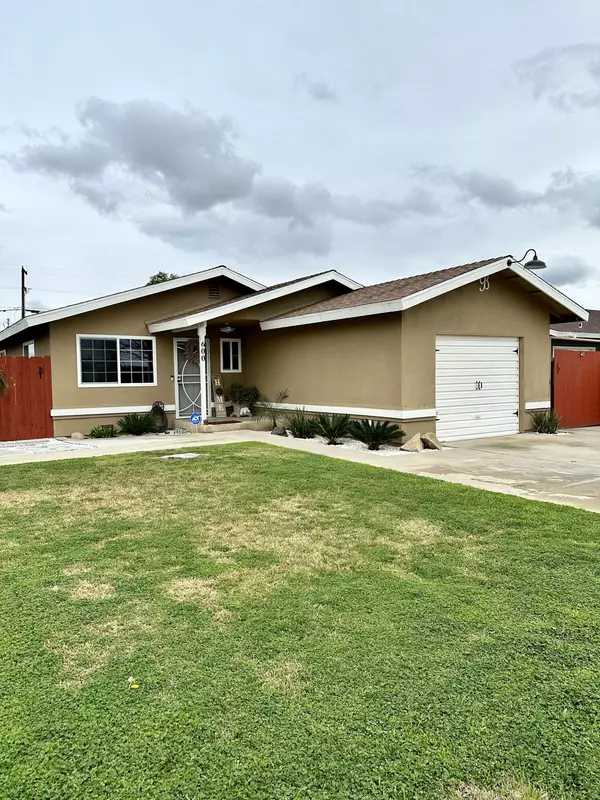 600 S R Street, Tulare, CA 93274