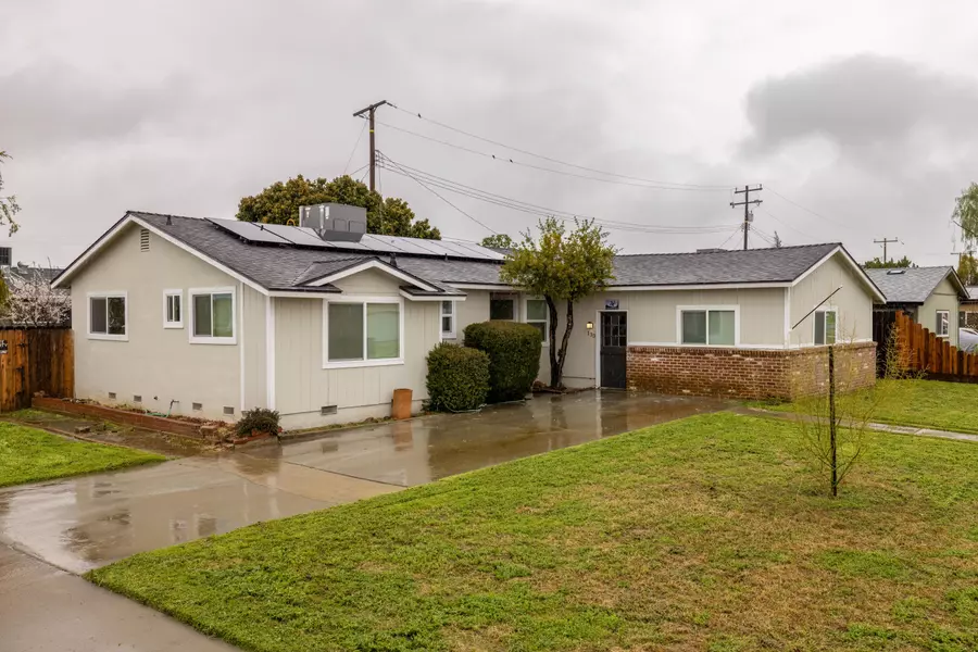 133 Whittier Court, Exeter, CA 93221