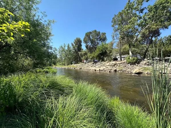 Three Rivers, CA 93271,N Kaweah River Drive