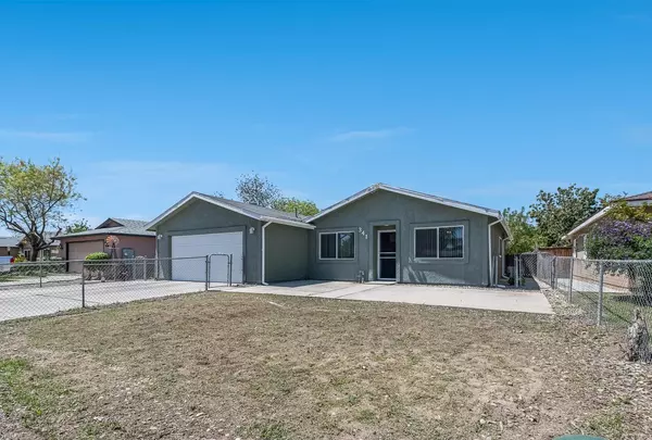 341 N Virginina Avenue, Farmersville, CA 93223