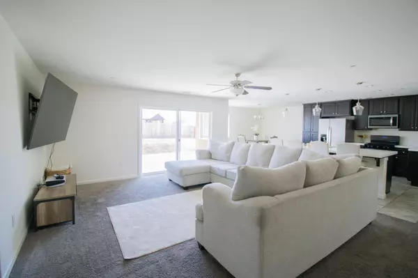 Dinuba, CA 93618,1306 Orchard Drive