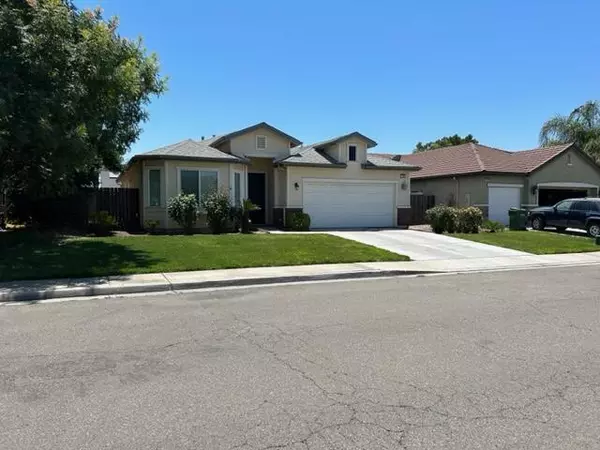 1396 Nutcracker Avenue, Dinuba, CA 93618