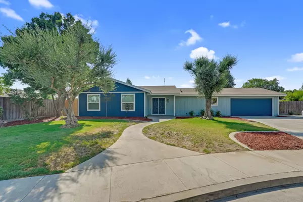 Visalia, CA 93277,1542 S Parkwood Street