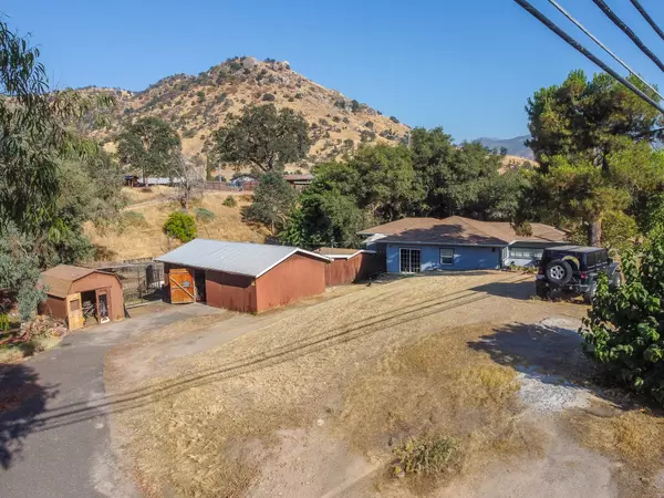 35228 Lenard Road, Springville, CA 93265